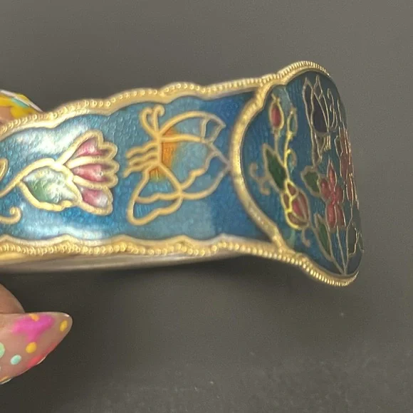 🛑🛑Sold- Vintage Cloisonné Floral Butterfly Hinge Bracelet - Picture 13 of 15